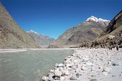 20 Looking Back Towards Jhola From Trail Next To Braldu River.jpg